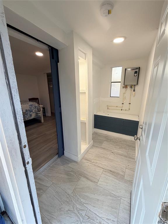 Building Photo - 5195 Countryside Ct