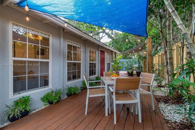 Building Photo - 312 SW 12th Ave