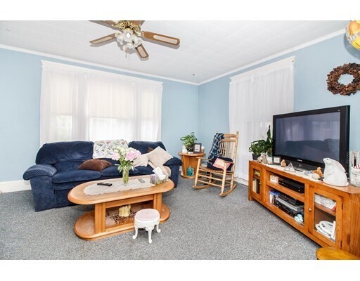 Building Photo - 11 Nelson St