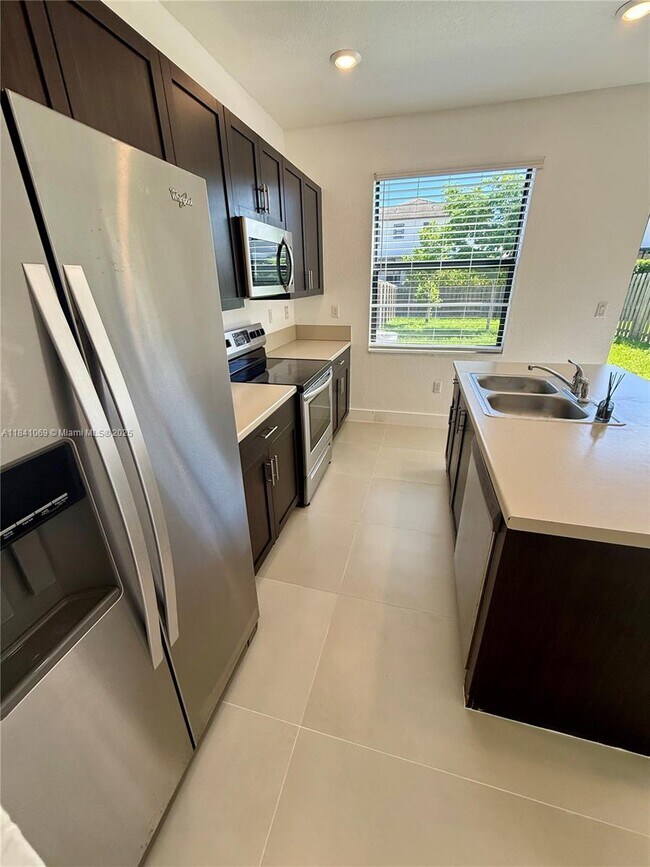 Building Photo - 25123 SW 107th Ct