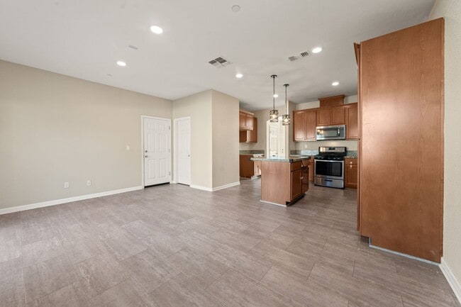 Building Photo - 461 Ashwick Loop