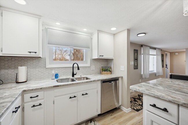 Building Photo - 2bd/1bth Apartment Condo in Aurora