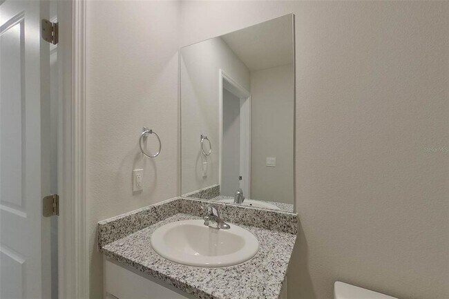 Building Photo - 8611 SW 44th Ct