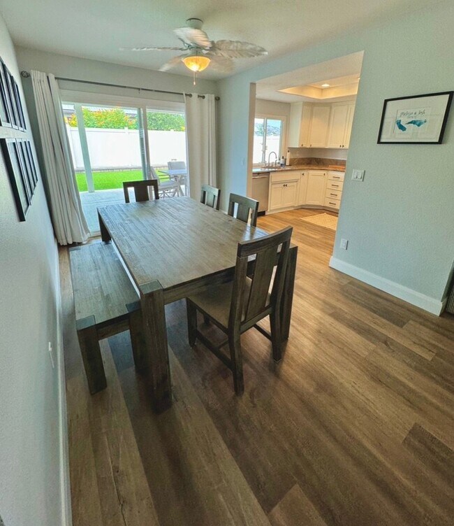 Building Photo - 10692 Braverman Dr