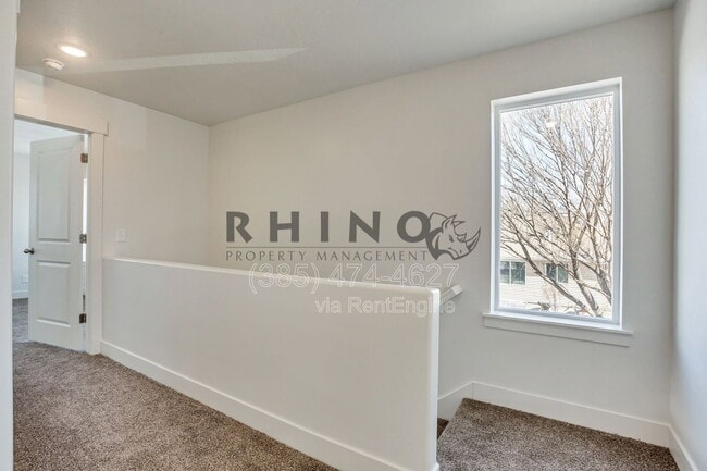 Building Photo - 834 Lennox St