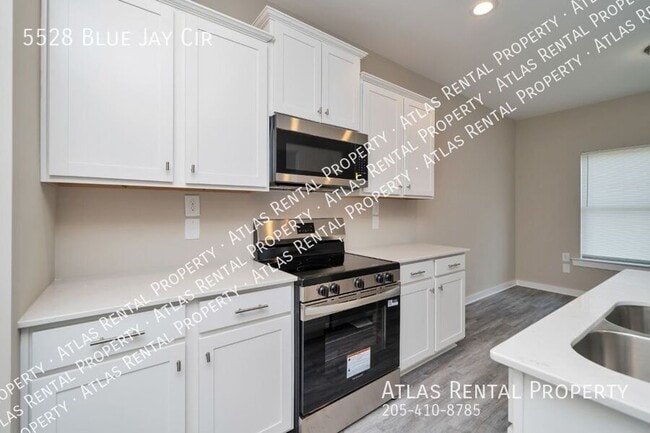 Building Photo - 5528 Blue Jay Cir