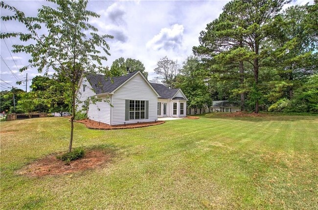 Building Photo - 4100 Chanticleer Dr NW