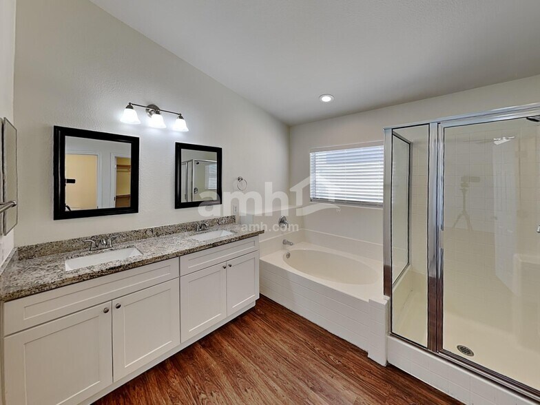 Building Photo - 9233 Lowery Point Ct