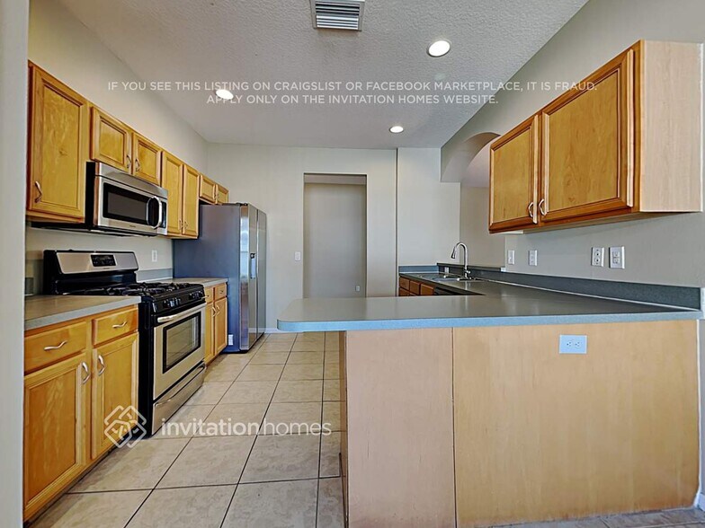 Building Photo - 16805 Hawkridge Rd