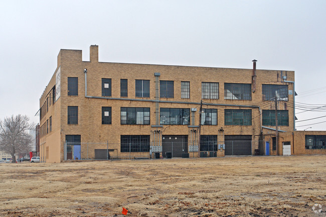 Building Photo - Garage Loft Apartments