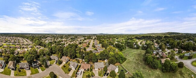 Building Photo - Great Location in the Heart of Madison!