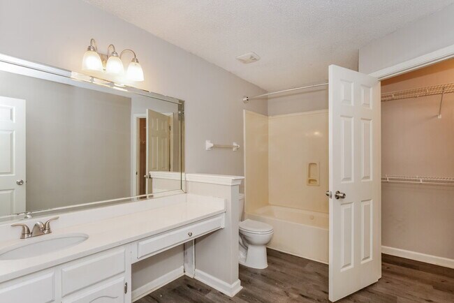 Building Photo - 330 Avery Jordan Cove