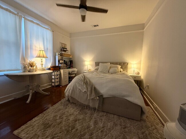 Building Photo - 5BD House Uptown