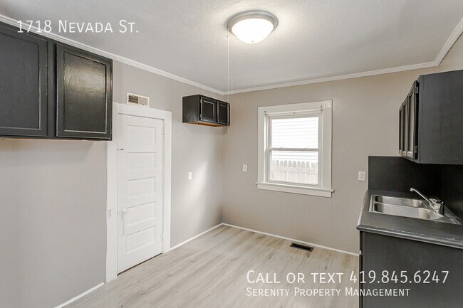 Building Photo - 1718 Nevada St