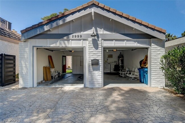 Building Photo - 2999 Bel Air Dr