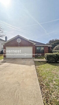 Building Photo - 3 Bed, 2 Bath Home with Garage / Pet-Friendly / Available Now!