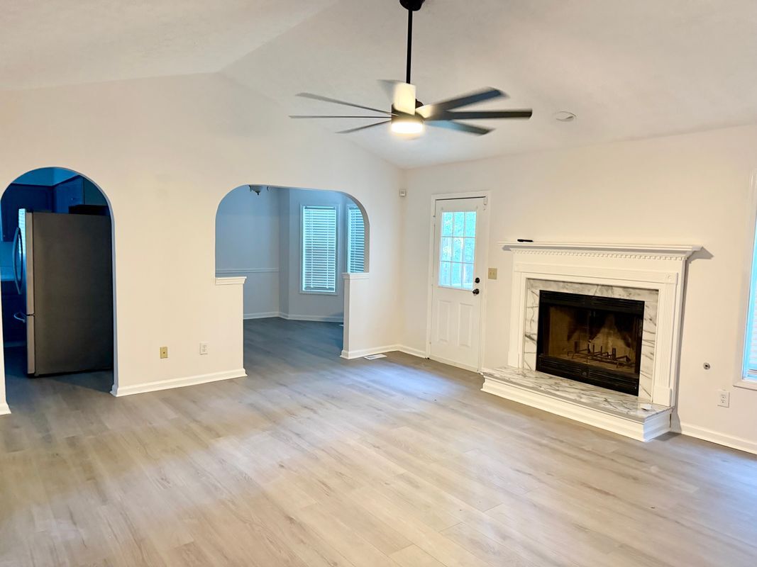 Building Photo - 312 Stillwood Ct