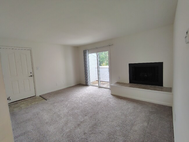 Primary Photo - 600 Reusens Rd