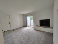 Building Photo - 600 Reusens Rd