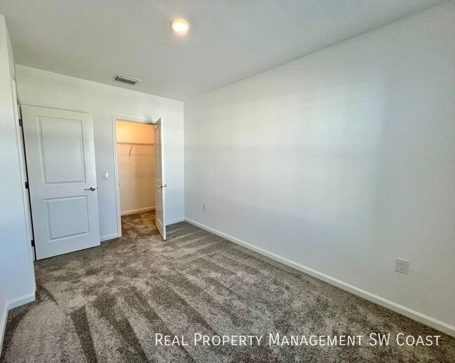 Building Photo - 27851 Solis Grande Dr