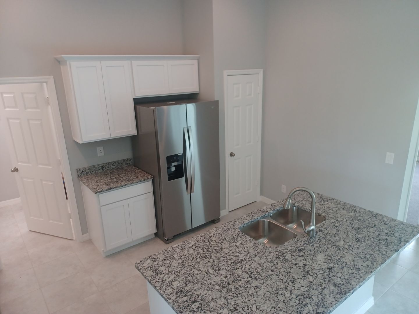 Building Photo - 4/2 Newer  construction home.