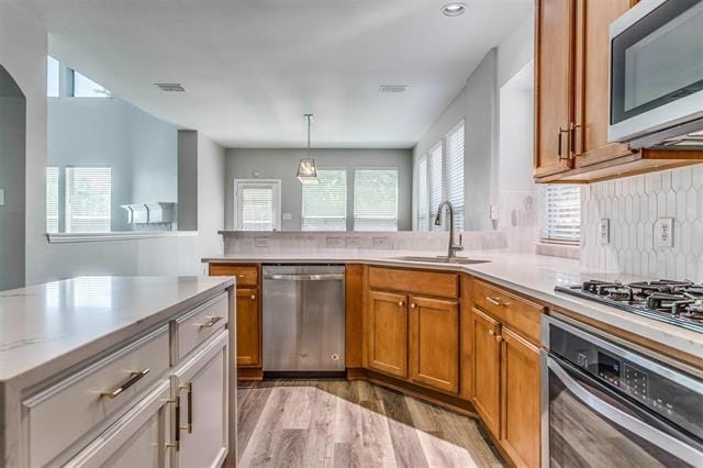 Building Photo - 817 Rushmore Dr