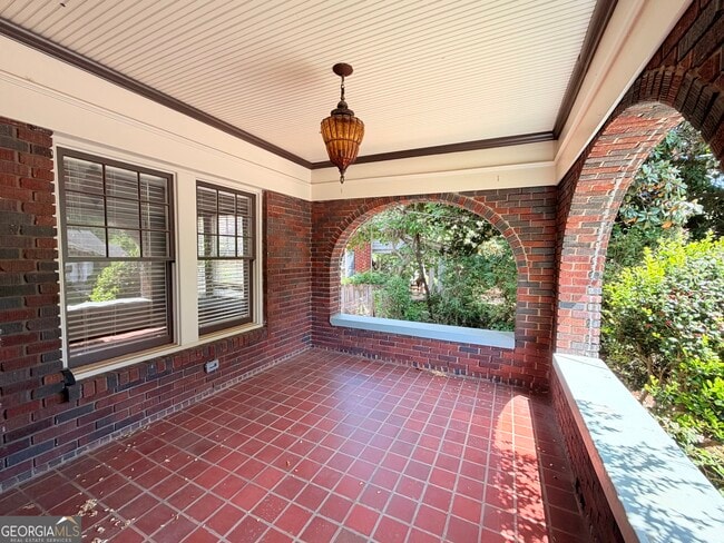 Building Photo - 557 Manford Rd SW