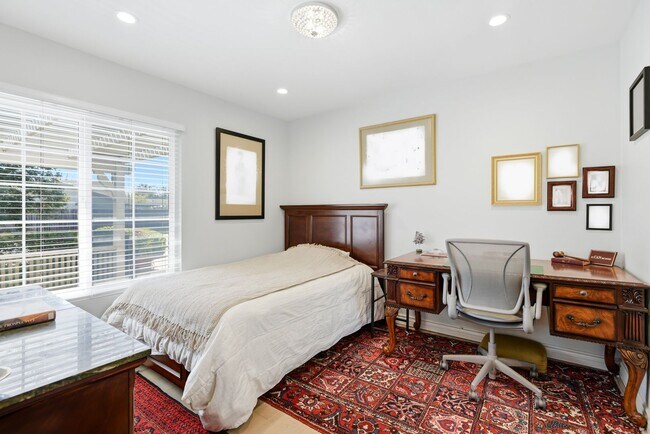 Building Photo - 4 Bed | 2 Bath | Pool & Spa | RV Access | Newbury Park