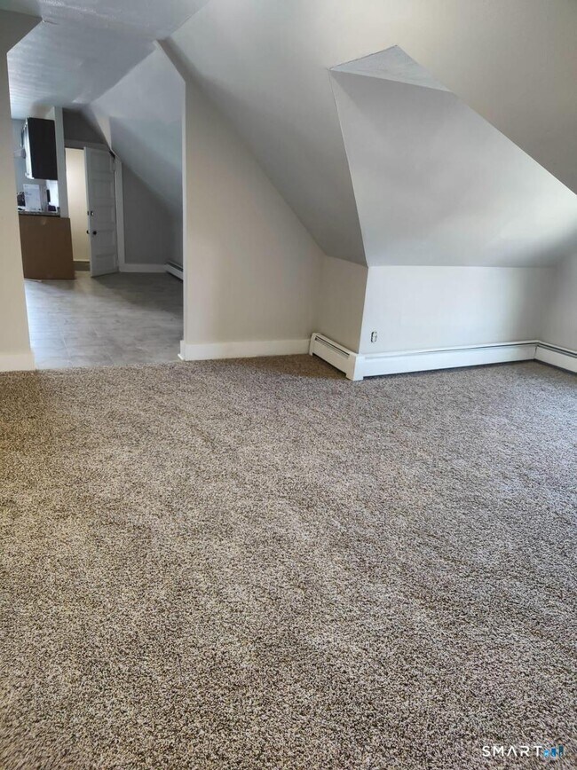 Building Photo - 12 Garfield St