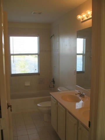 Building Photo - 1579 Newhaven Point Ln