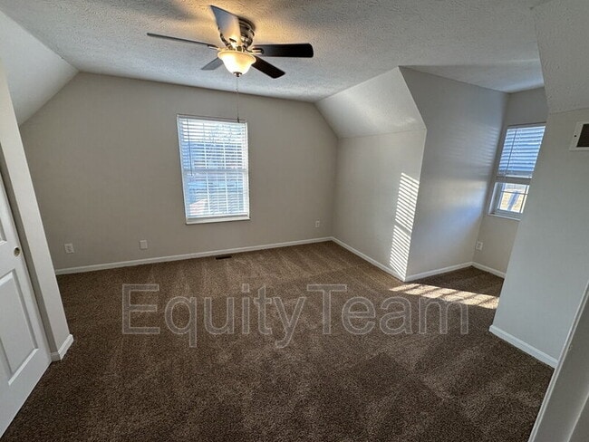 Building Photo - 1015 Venetian Terrace