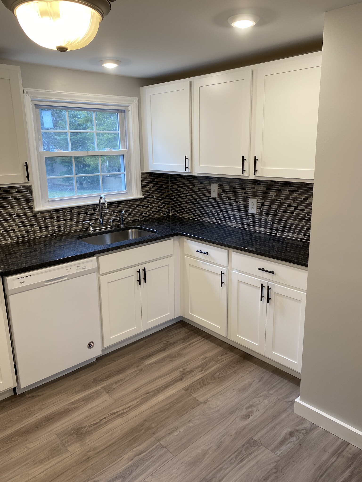 Kitchen - 16 Beechwood Rd
