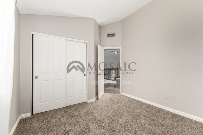 Building Photo - 634 E Century Ave