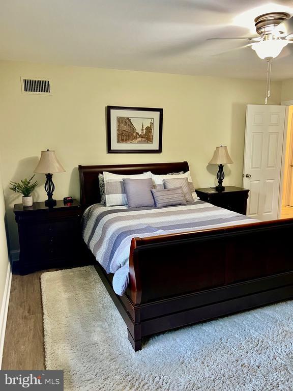 Building Photo - 1542 Crowell Rd