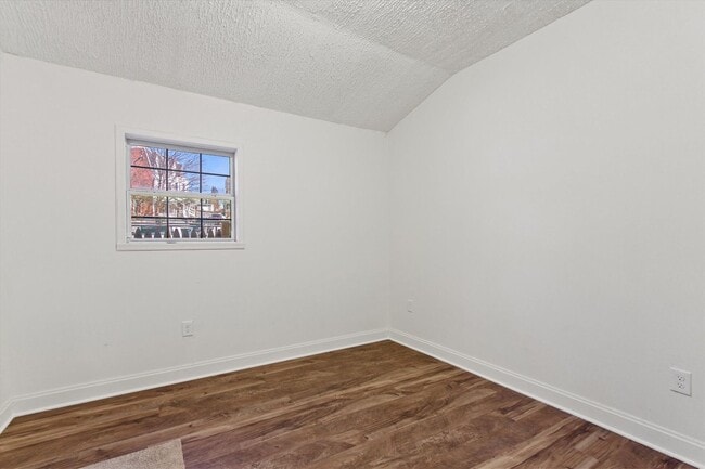 Building Photo - Coming Soon - Spacious 4 Bedroom, 2 Bath H...