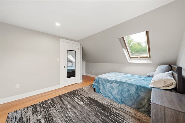 Building Photo - 309 Hillside Ave