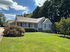 Building Photo - 395 Beechwood Dr