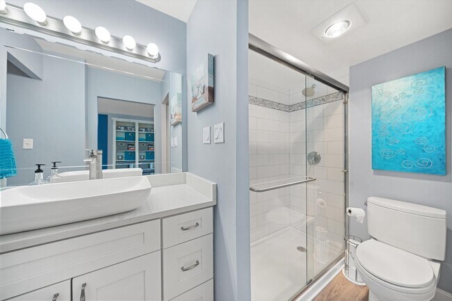 Building Photo - 5300 Columbia Pike