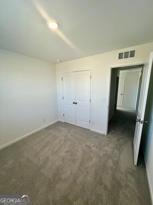 Building Photo - 128 Rolling Mdw Wy