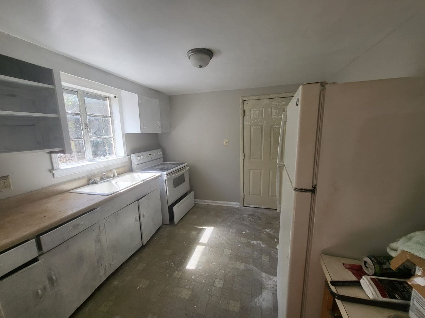 Building Photo - 732 Richardson St