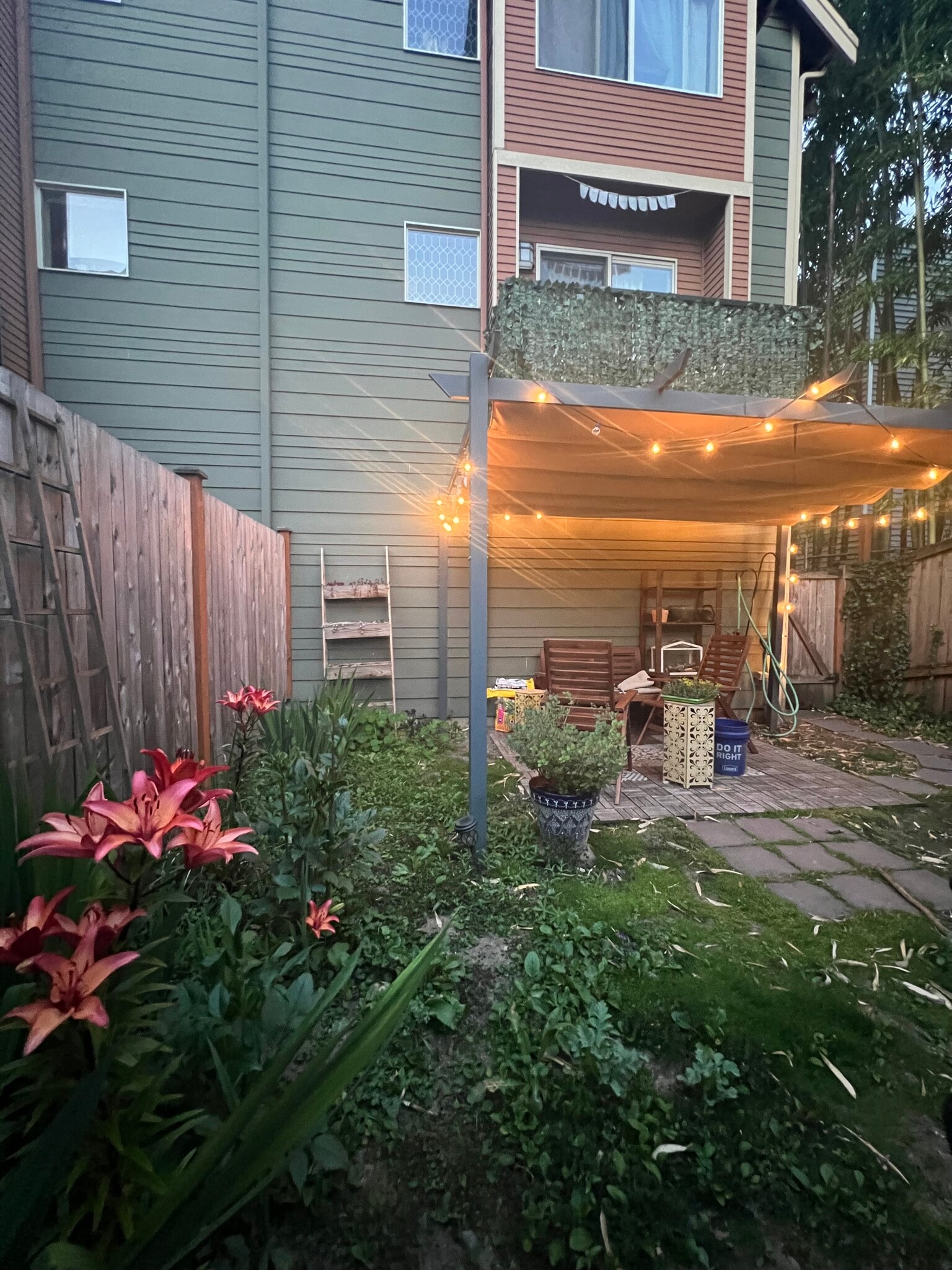 Building Photo - 9239 Woodlawn Ave N