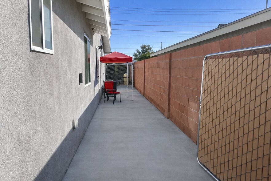 Building Photo - 45414 Raysack Ave