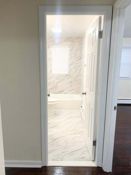 Building Photo - 317 Alexander Ave