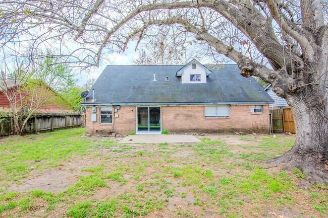 Building Photo - 11731 McLain Blvd