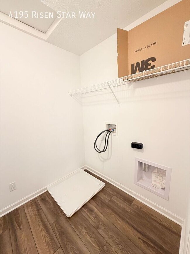 Building Photo - 4195 Risen Star Way