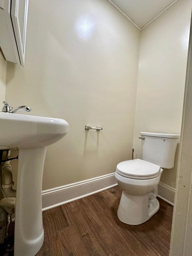 Building Photo - Cute 3 Bedroom Home In South Jackson