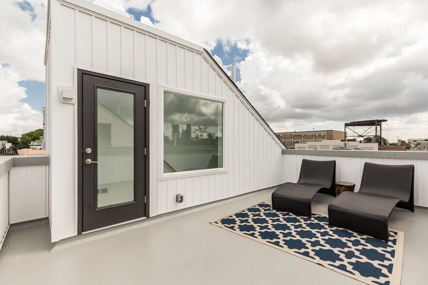 Building Photo - 1234 Lecount St