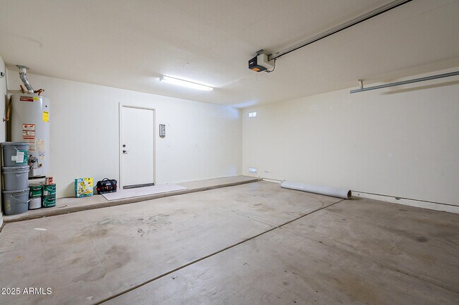 Building Photo - 6347 W Saddlehorn Rd