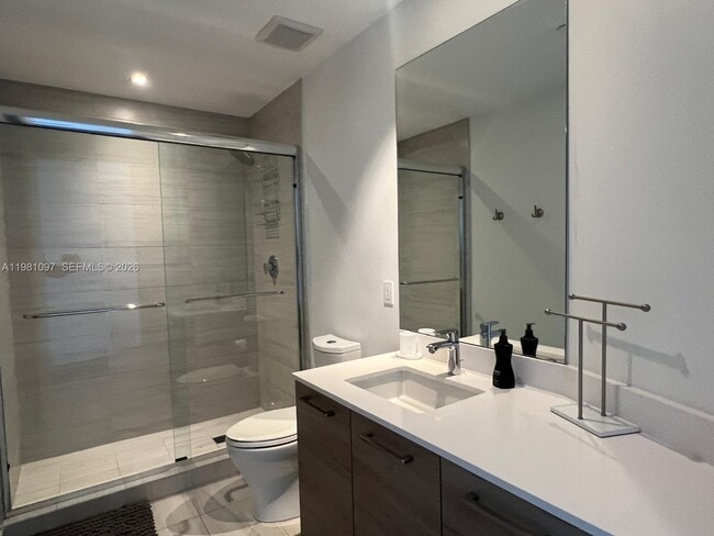 Building Photo - 5500 Island Estates Dr