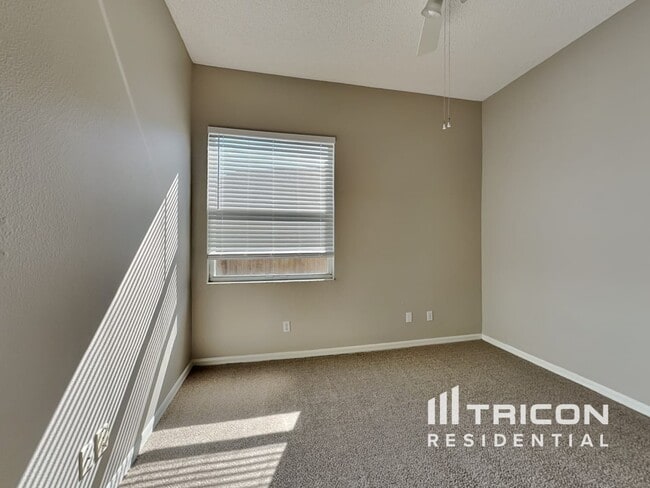 Building Photo - 29225 Birds Eye Dr